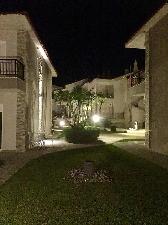 Litsa Apartments Fourka